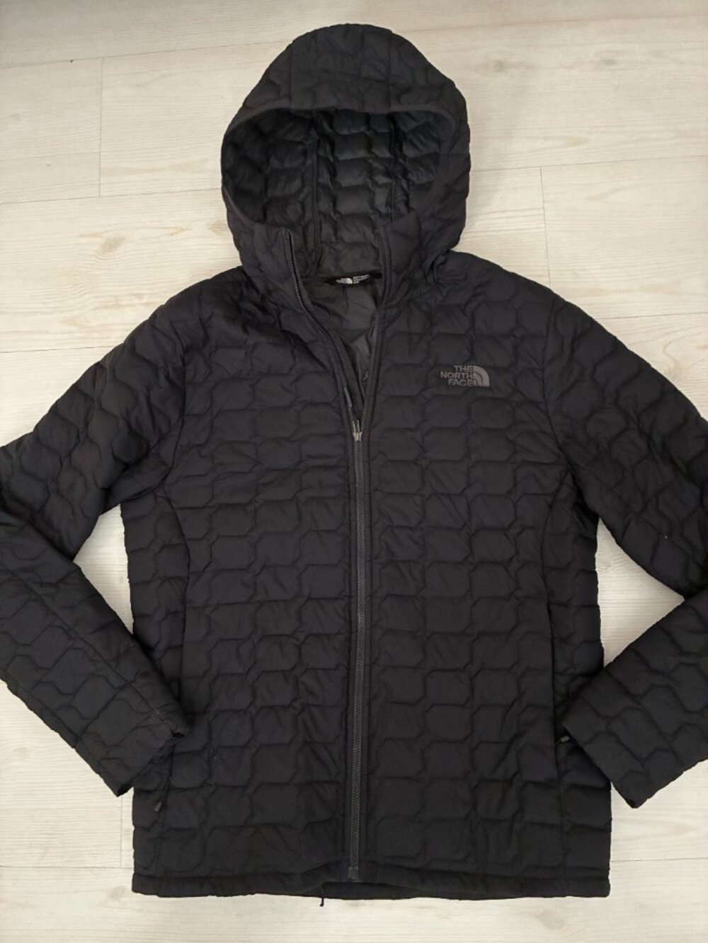 The North Face Men's ThermoBall Hooded Insulated Jacket Matte Black Size M